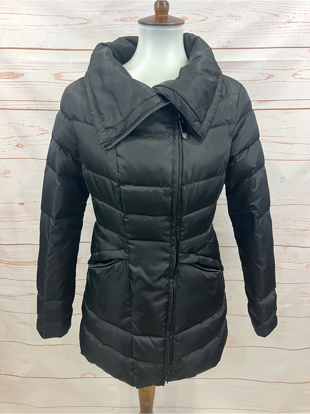 Vince Camuto Down Puffer Parka Wintet Coat Asymmetrical Zip Collar